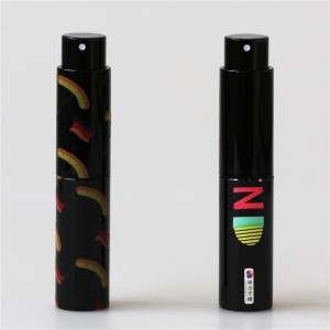 Matt nyeusi 10ml 8ml mini alumini kioo kinywa dawa chupa manufactory