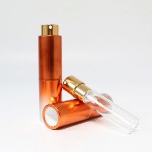 بطری اسپری اتومایزر رنگی شیب دار سفارشی برای پاک کننده صفحه نمایش عطرساز با اندازه بسته 20 میلی لیتری
