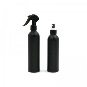 Botella cosmética de aluminio de color negro con spray
